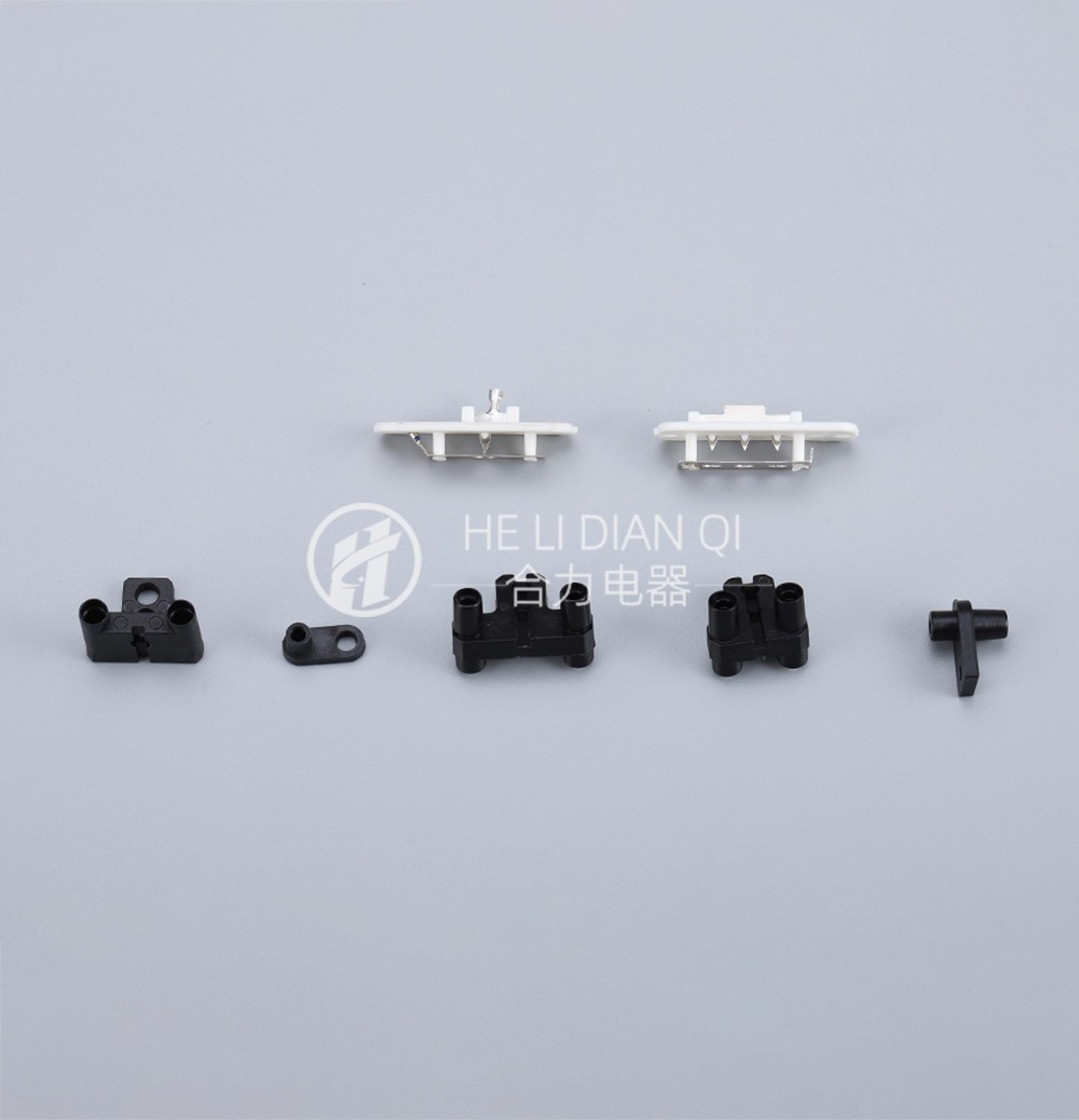 Output head discharge terminal